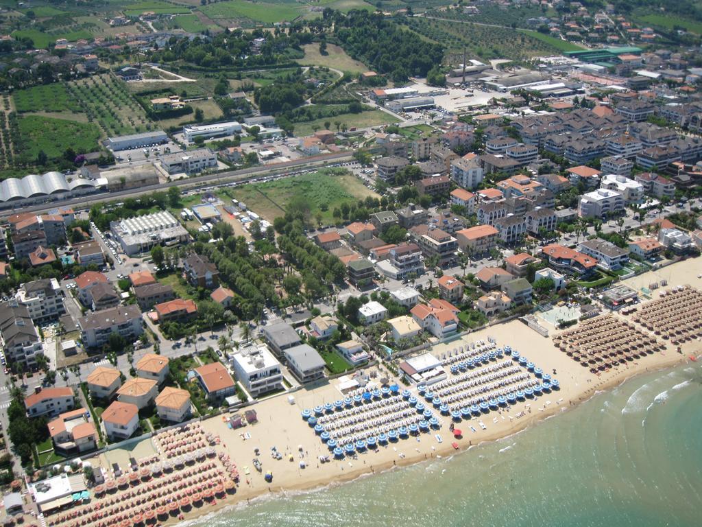 Holiday Dreams Apartment Francavilla Al Mare Luaran gambar